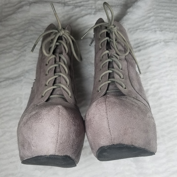 Faux suede grey platform spiked booties - Picture 9 of 9